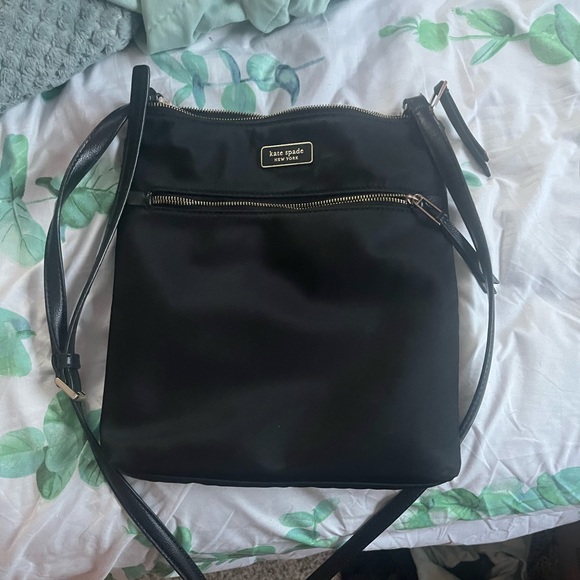 Kate spade crossbody purse - Picture 1 of 3
